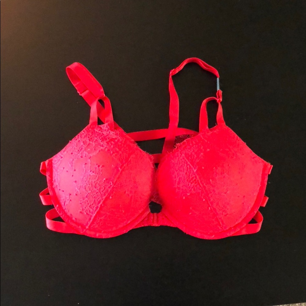 Victoria’s Secret red front close bra